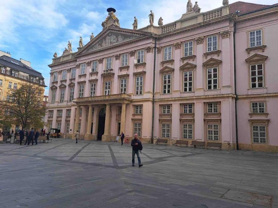 New Studio In Quiet Part Of The City Center Bratislava Exterior foto