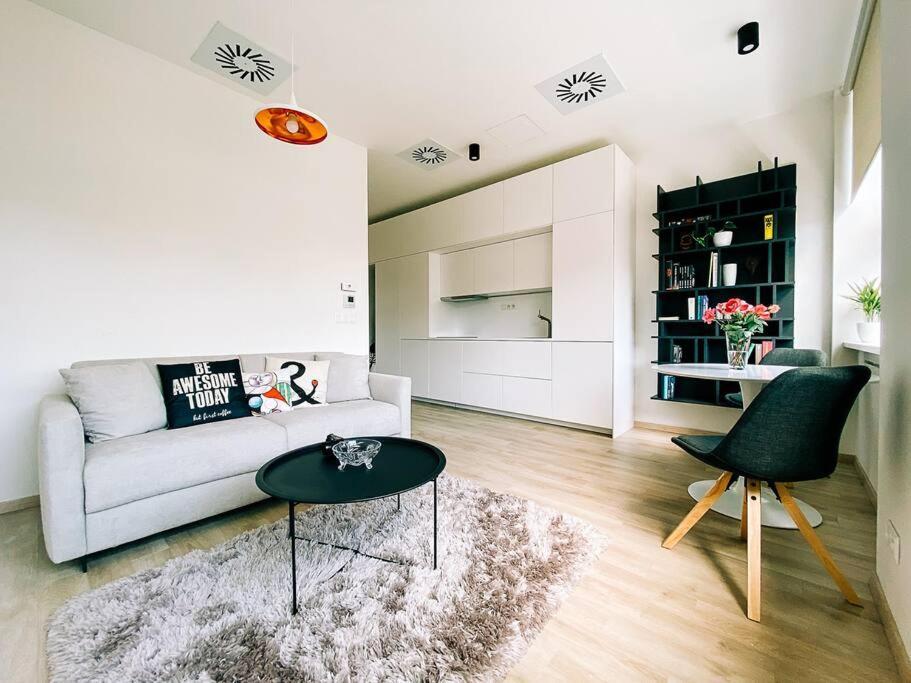 New Studio In Quiet Part Of The City Center Bratislava Exterior foto